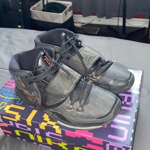 Kyrie 6 PS 'Shot Clock'